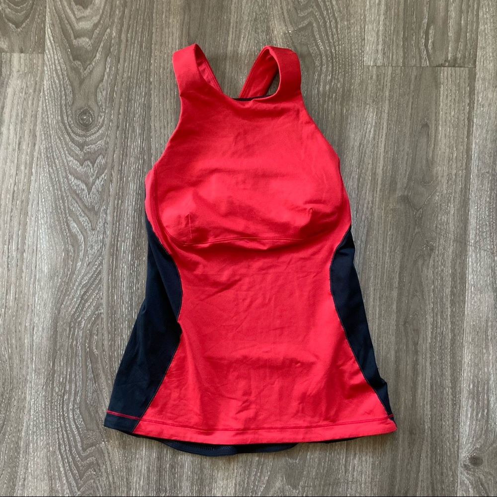 Lululemon Tank Top w/ Build in Bra. Sz 4